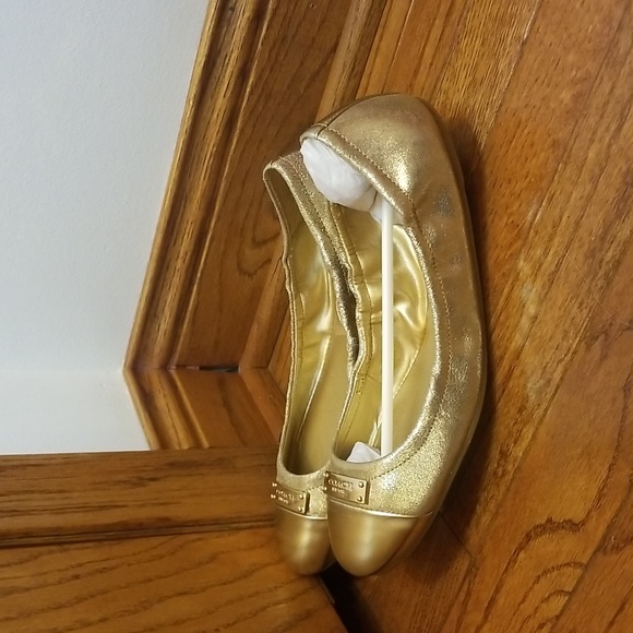 Coach Darsi Flats-  Gold in Size 8.5M - Picture 3 of 10